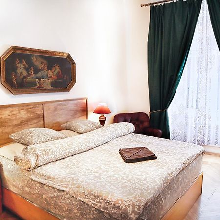Room & Parking Assistance Prague Luaran gambar