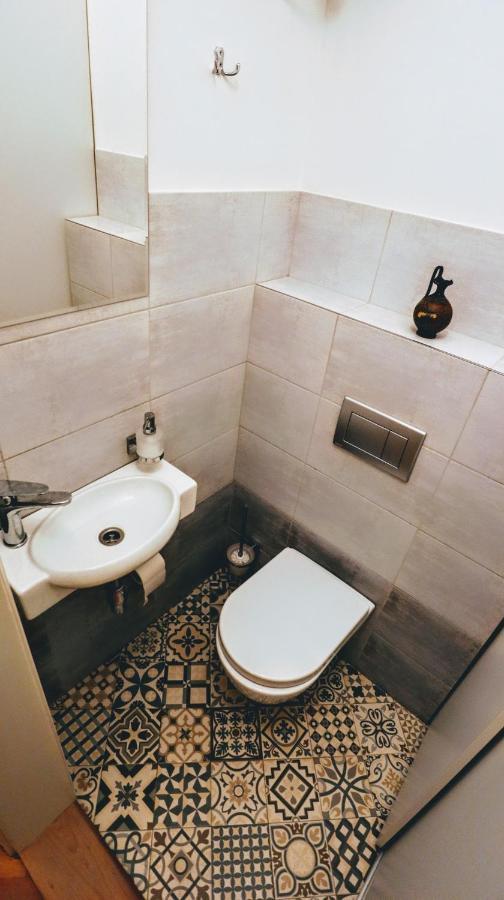 Room & Parking Assistance Prague Luaran gambar