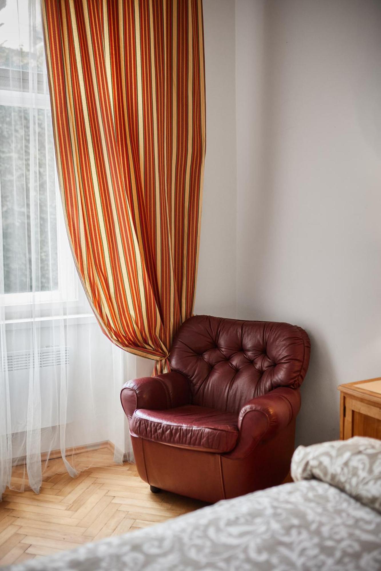 Room & Parking Assistance Prague Luaran gambar