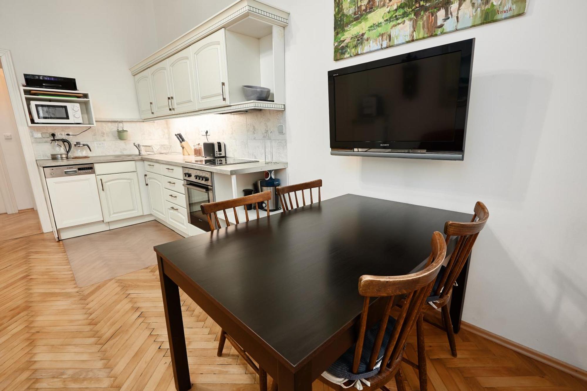Room & Parking Assistance Prague Luaran gambar