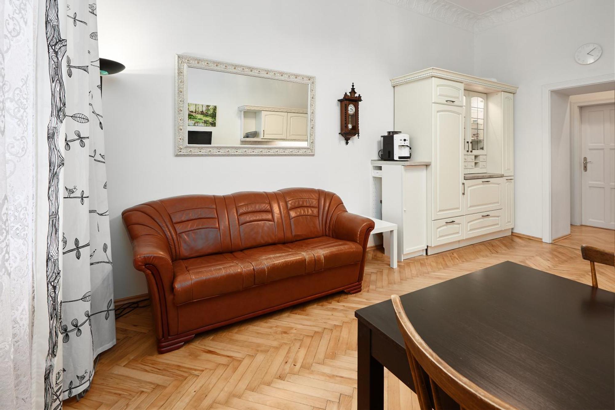 Room & Parking Assistance Prague Luaran gambar