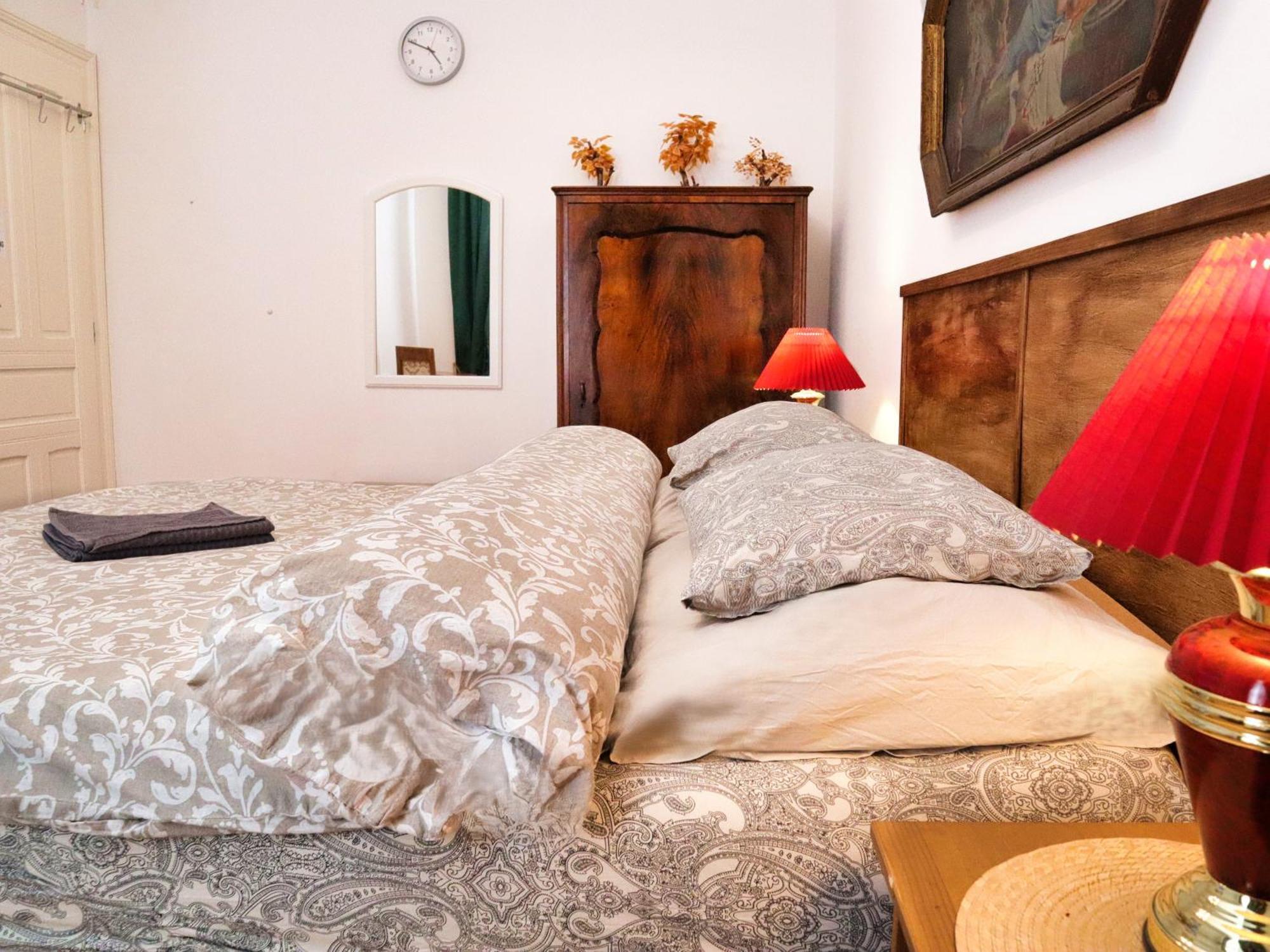 Room & Parking Assistance Prague Luaran gambar