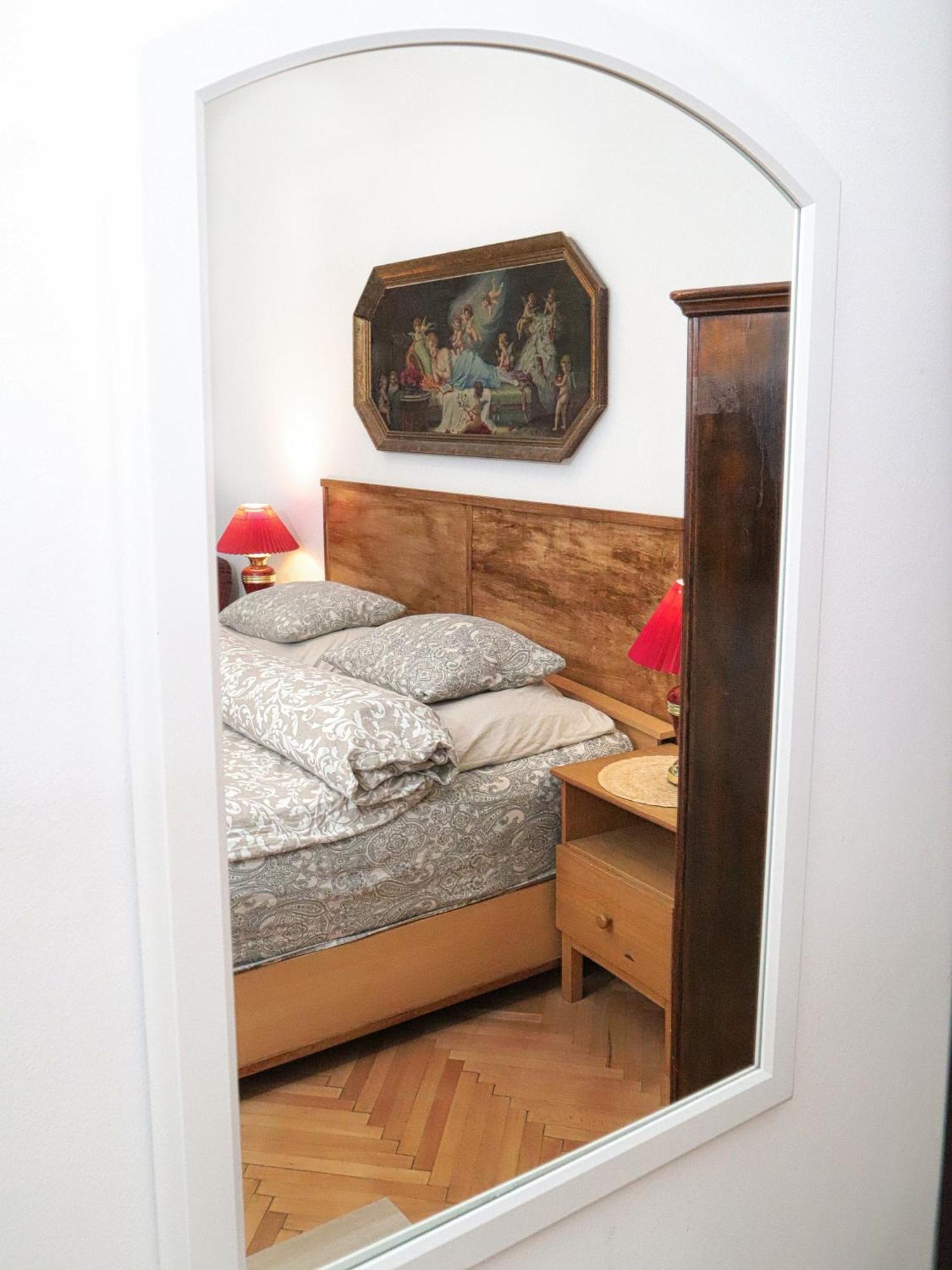 Room & Parking Assistance Prague Luaran gambar